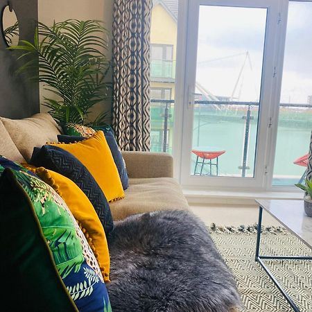 ניופורט Luxury 2 Bedroom Waterfront Apartment With Balcony מראה חיצוני תמונה