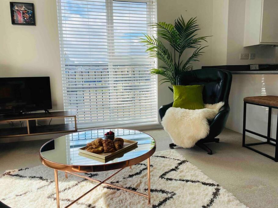 ניופורט Luxury 2 Bedroom Waterfront Apartment With Balcony מראה חיצוני תמונה
